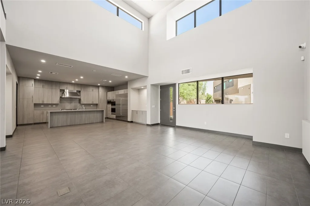 7389 Olive Creek, Las Vegas, NV 89117