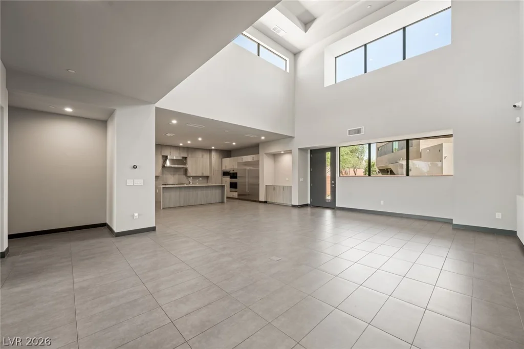 7389 Olive Creek, Las Vegas, NV 89117
