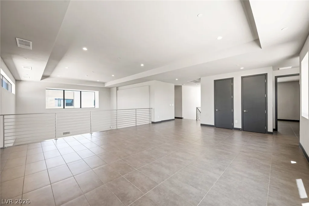 7389 Olive Creek, Las Vegas, NV 89117