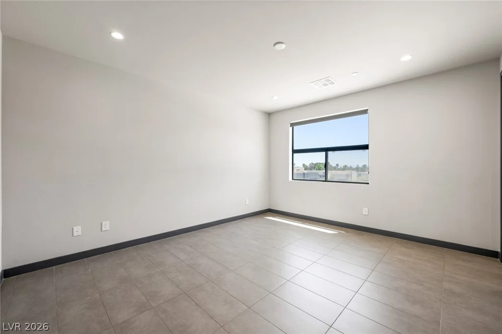 7389 Olive Creek, Las Vegas, NV 89117