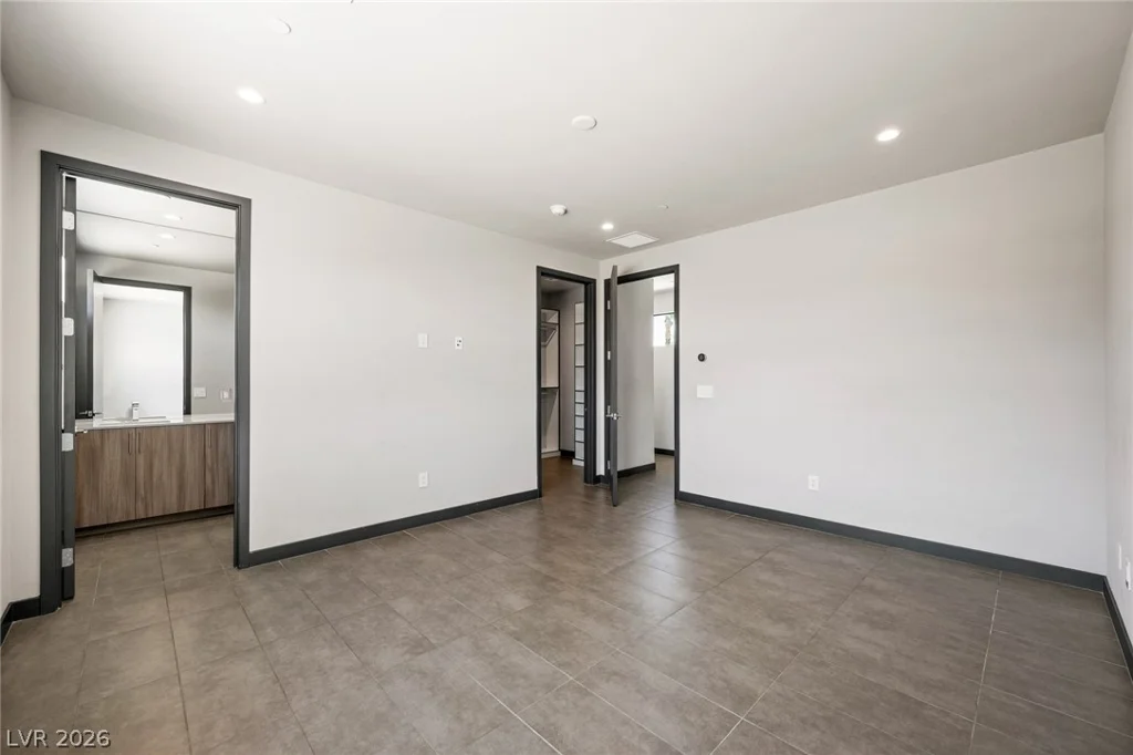 7389 Olive Creek, Las Vegas, NV 89117