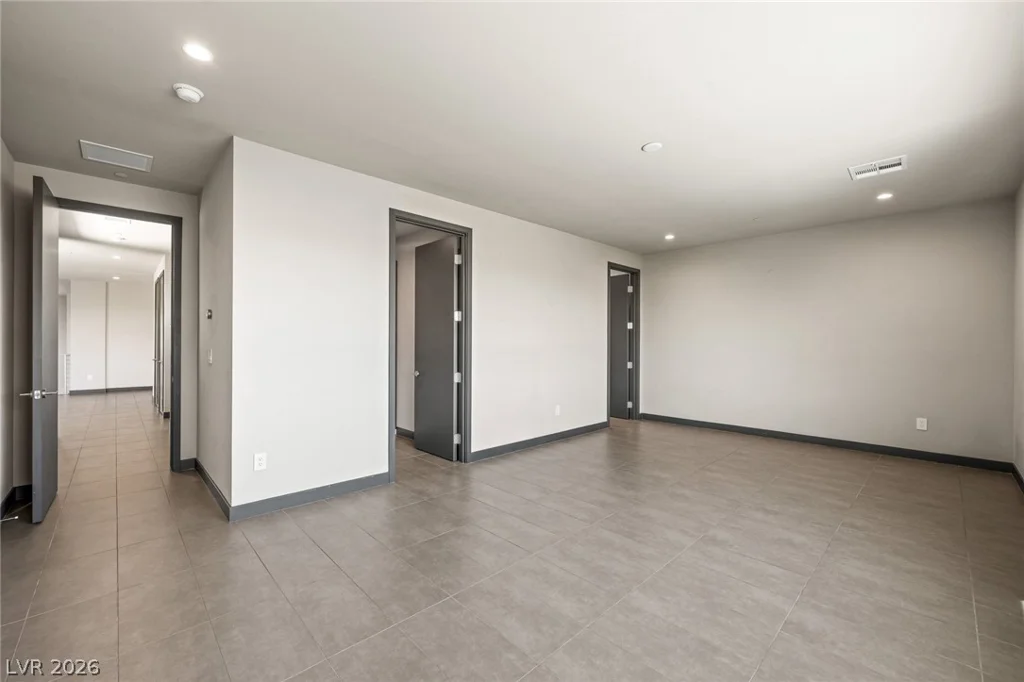 7389 Olive Creek, Las Vegas, NV 89117