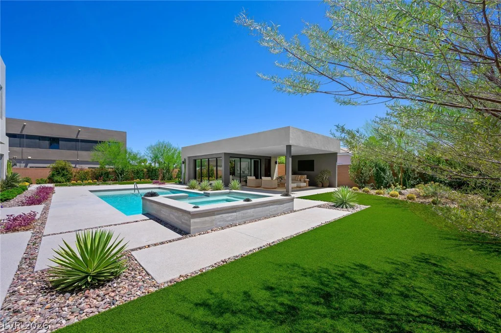 7389 Olive Creek, Las Vegas, NV 89117