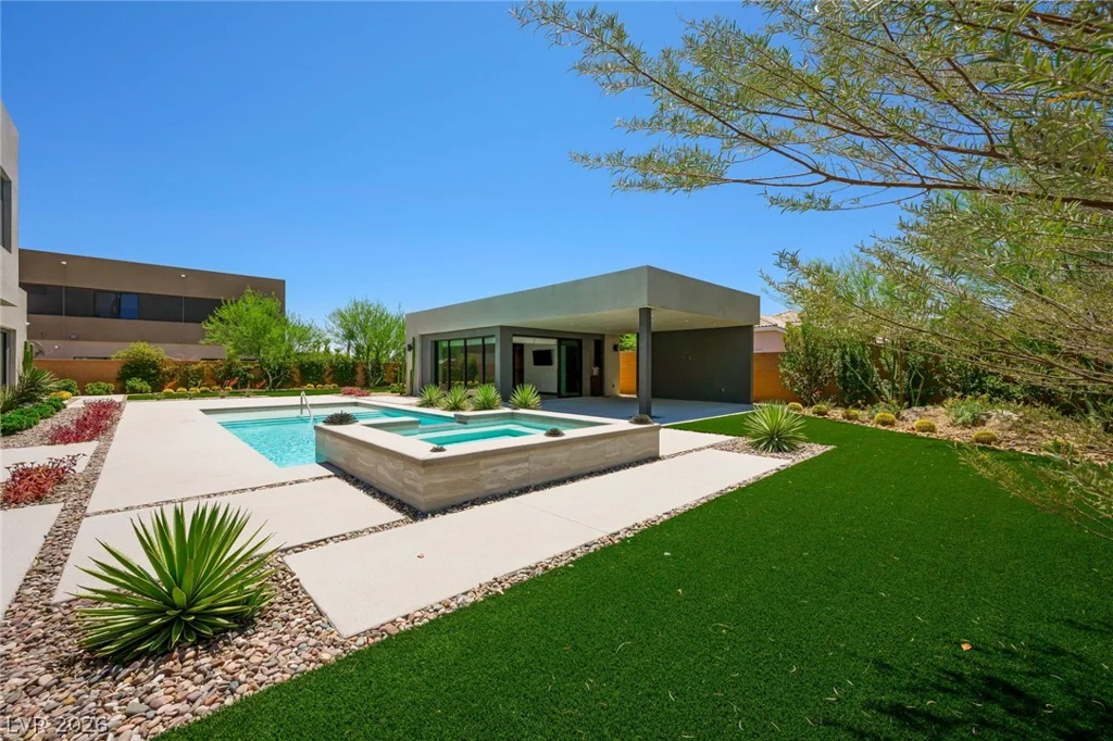 7389 Olive Creek, Las Vegas, NV 89117