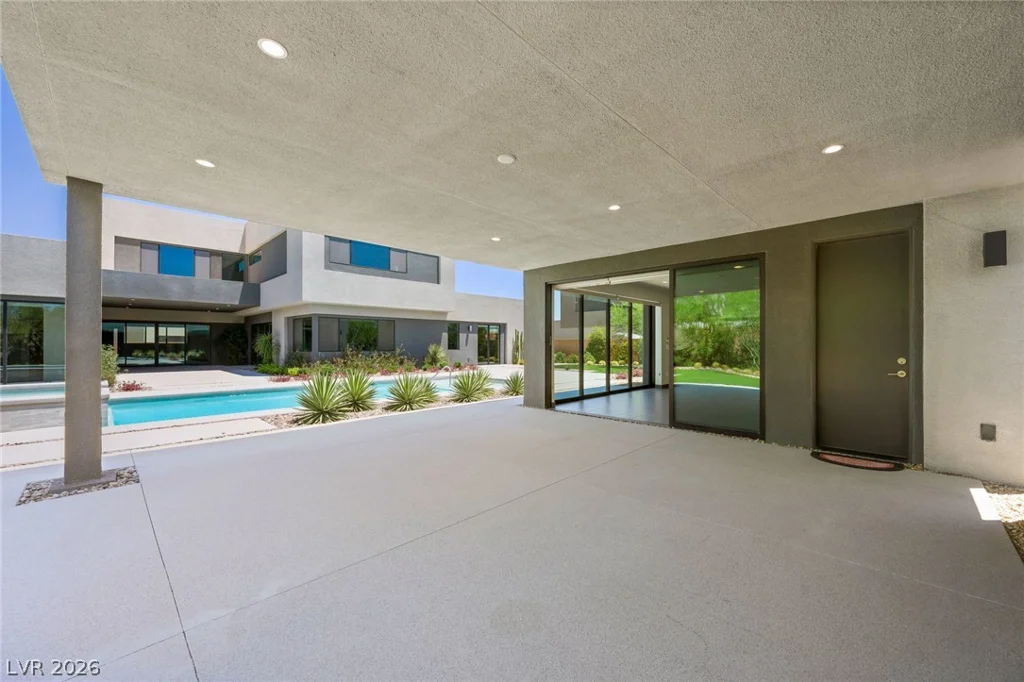 7389 Olive Creek, Las Vegas, NV 89117