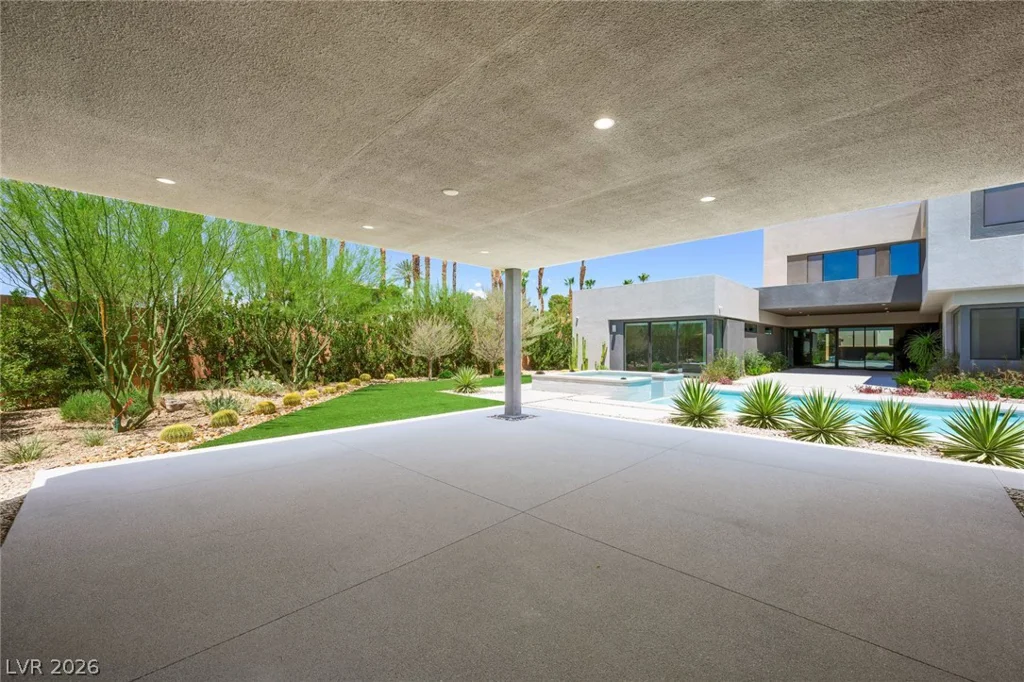 7389 Olive Creek, Las Vegas, NV 89117