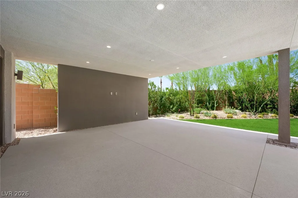 7389 Olive Creek, Las Vegas, NV 89117