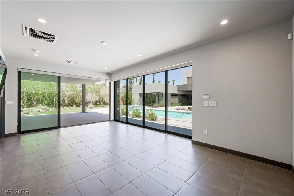 7389 Olive Creek, Las Vegas, NV 89117
