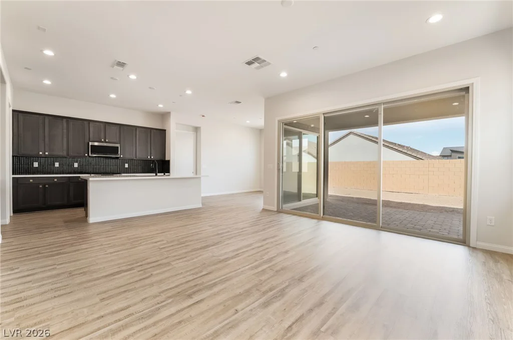 658 Ambridge, Henderson, NV 89011