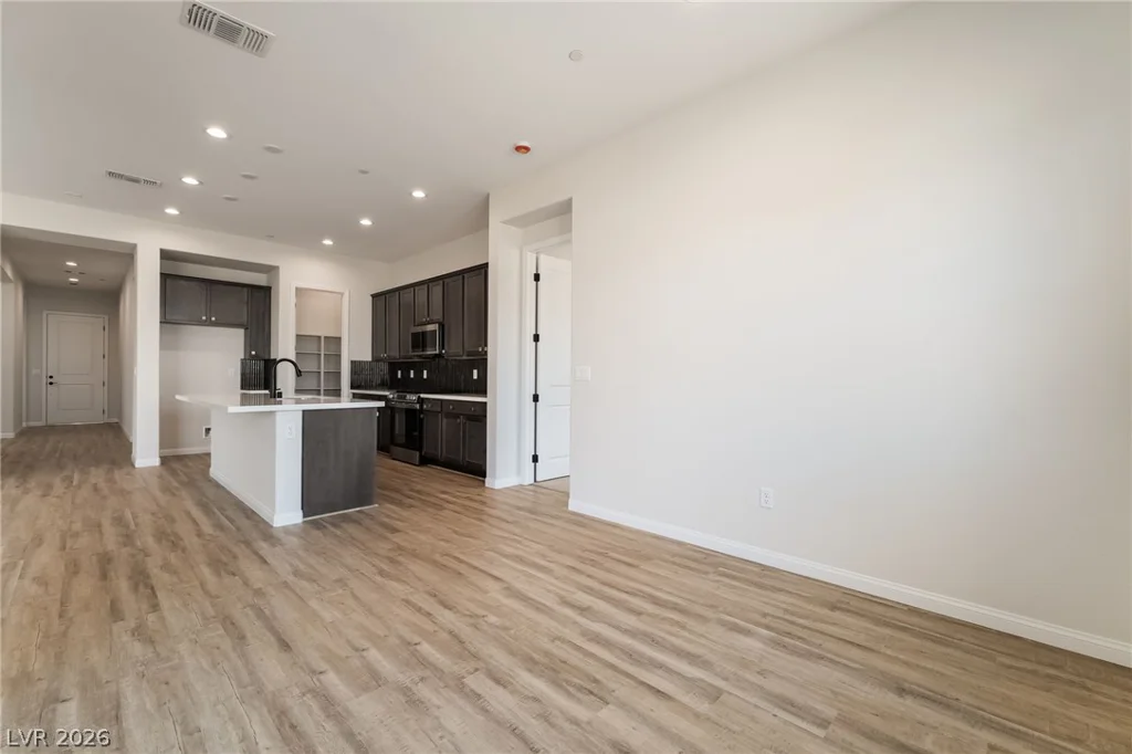 658 Ambridge, Henderson, NV 89011
