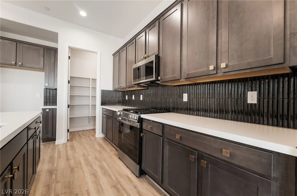 658 Ambridge, Henderson, NV 89011