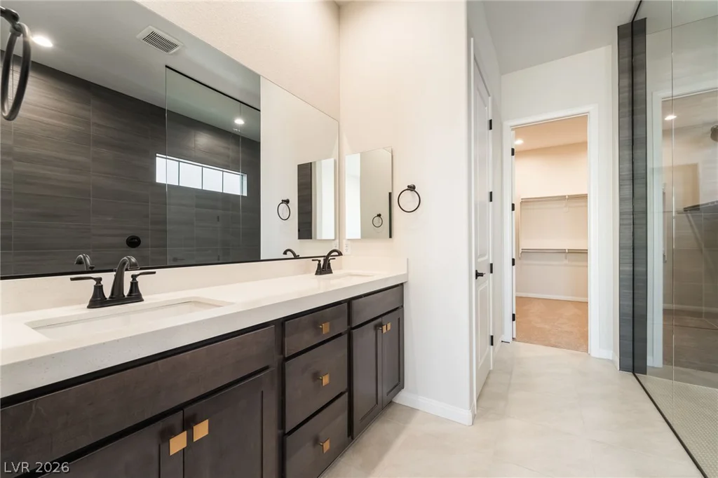 658 Ambridge, Henderson, NV 89011