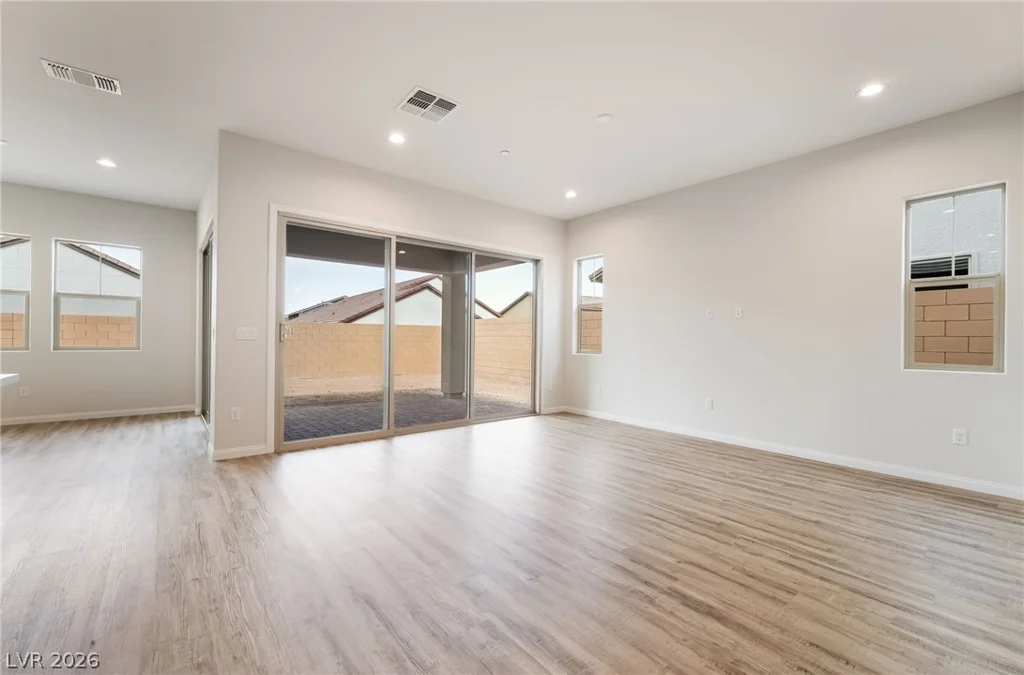 658 Ambridge, Henderson, NV 89011
