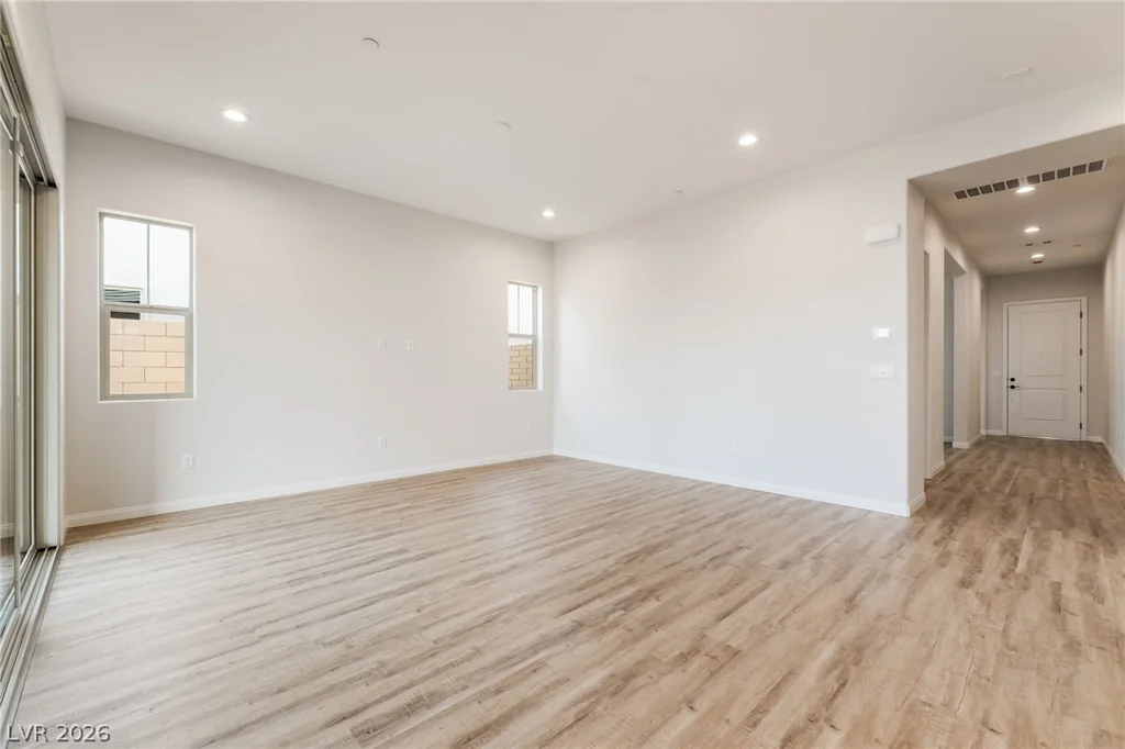 658 Ambridge, Henderson, NV 89011