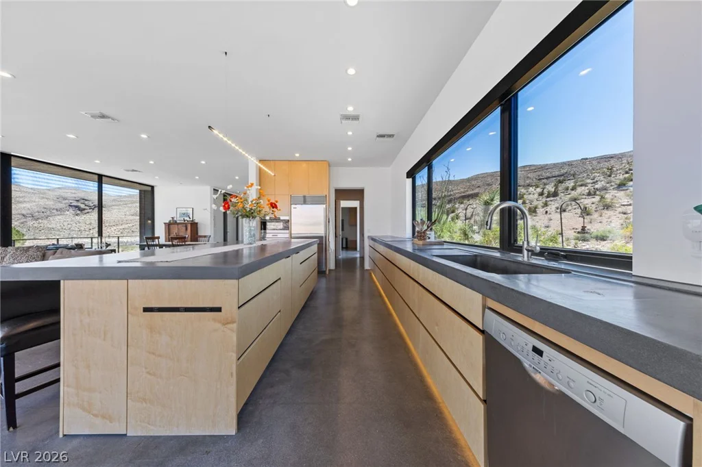 59 Arroyo, Blue Diamond, NV 89004