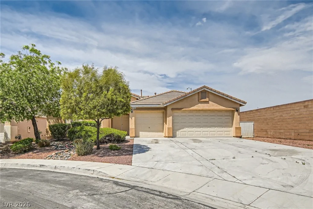 7141 Longhorn Cattle, North Las Vegas, NV 89084