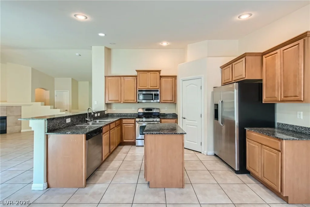 7141 Longhorn Cattle, North Las Vegas, NV 89084