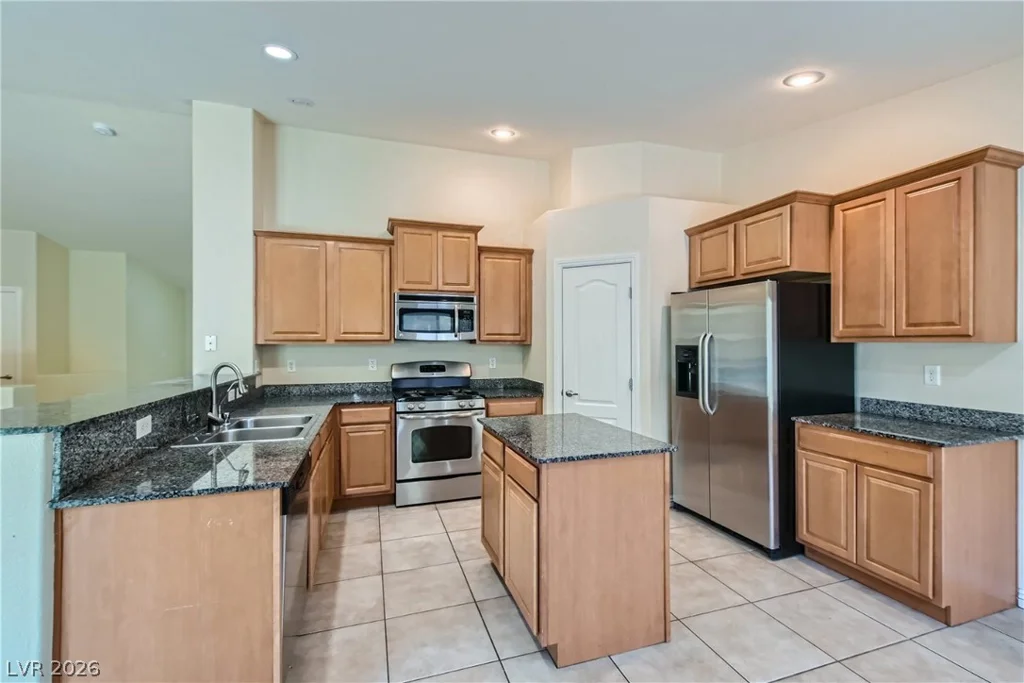 7141 Longhorn Cattle, North Las Vegas, NV 89084