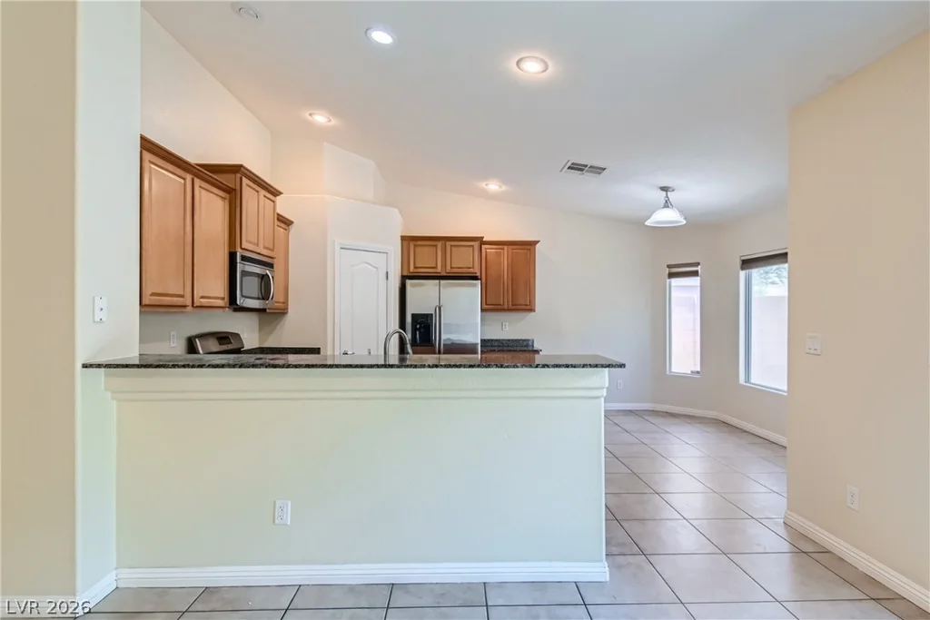 7141 Longhorn Cattle, North Las Vegas, NV 89084