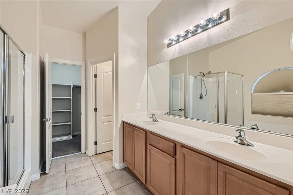 7141 Longhorn Cattle, North Las Vegas, NV 89084