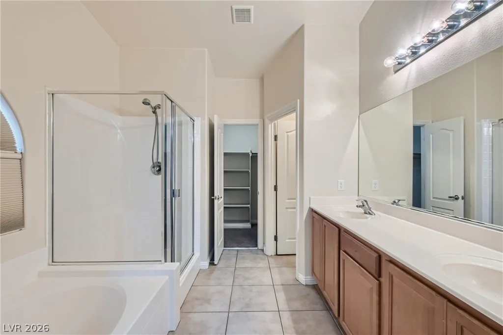 7141 Longhorn Cattle, North Las Vegas, NV 89084