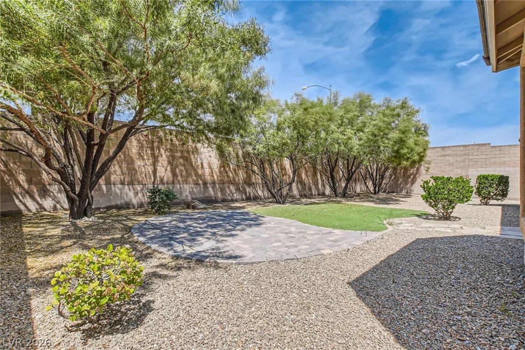 7141 Longhorn Cattle, North Las Vegas, NV 89084