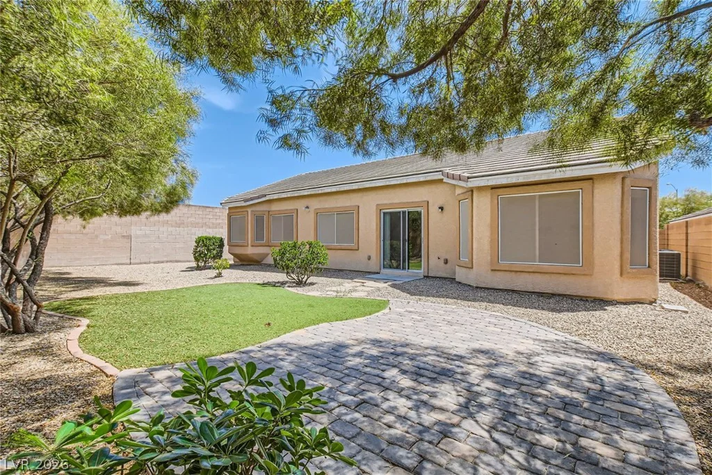 7141 Longhorn Cattle, North Las Vegas, NV 89084