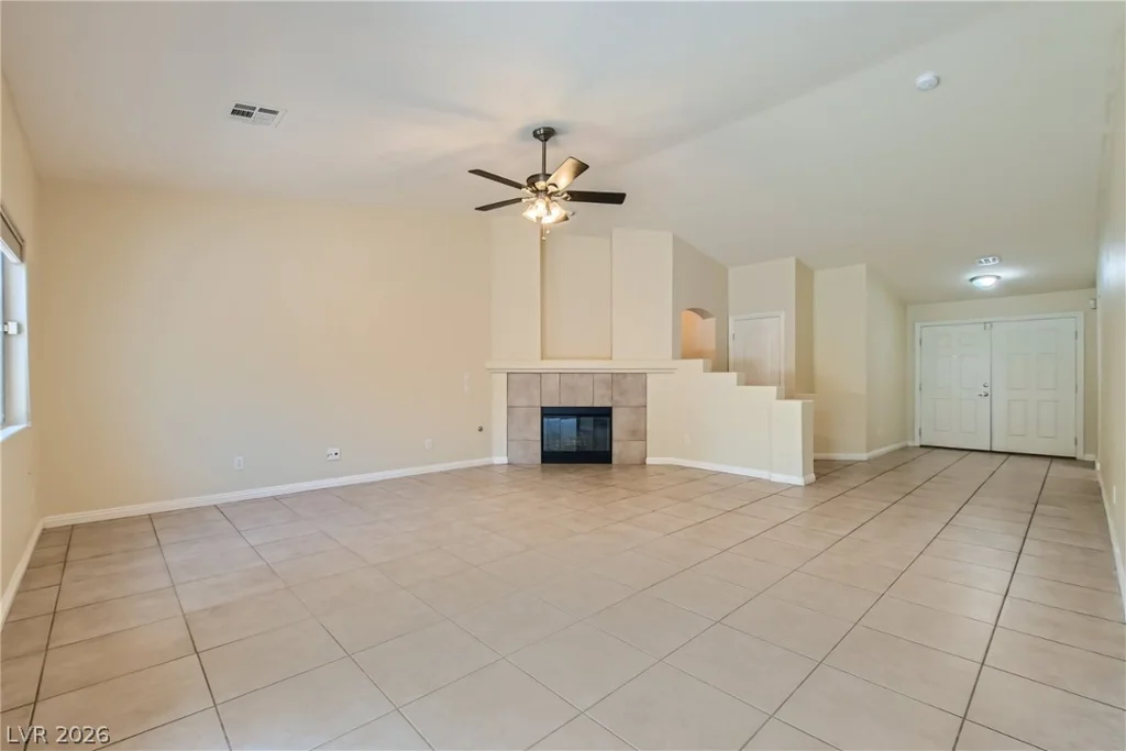 7141 Longhorn Cattle, North Las Vegas, NV 89084