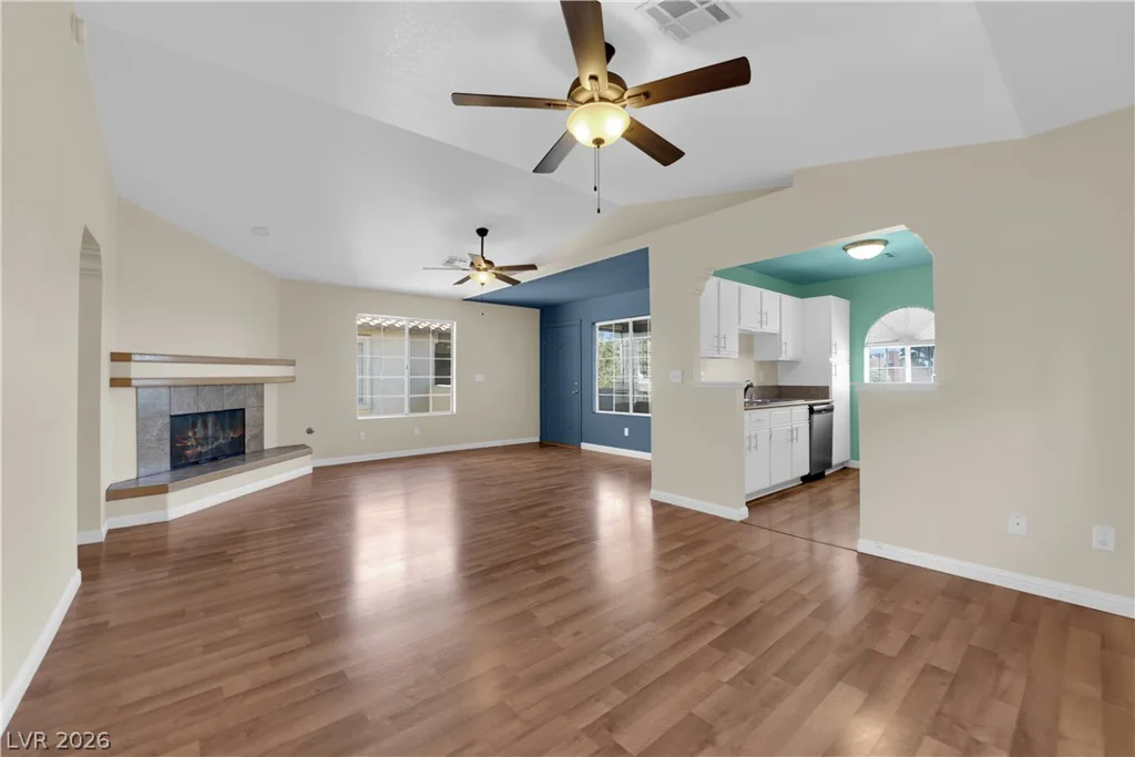 6836 Elm Creek, Las Vegas, NV 89108