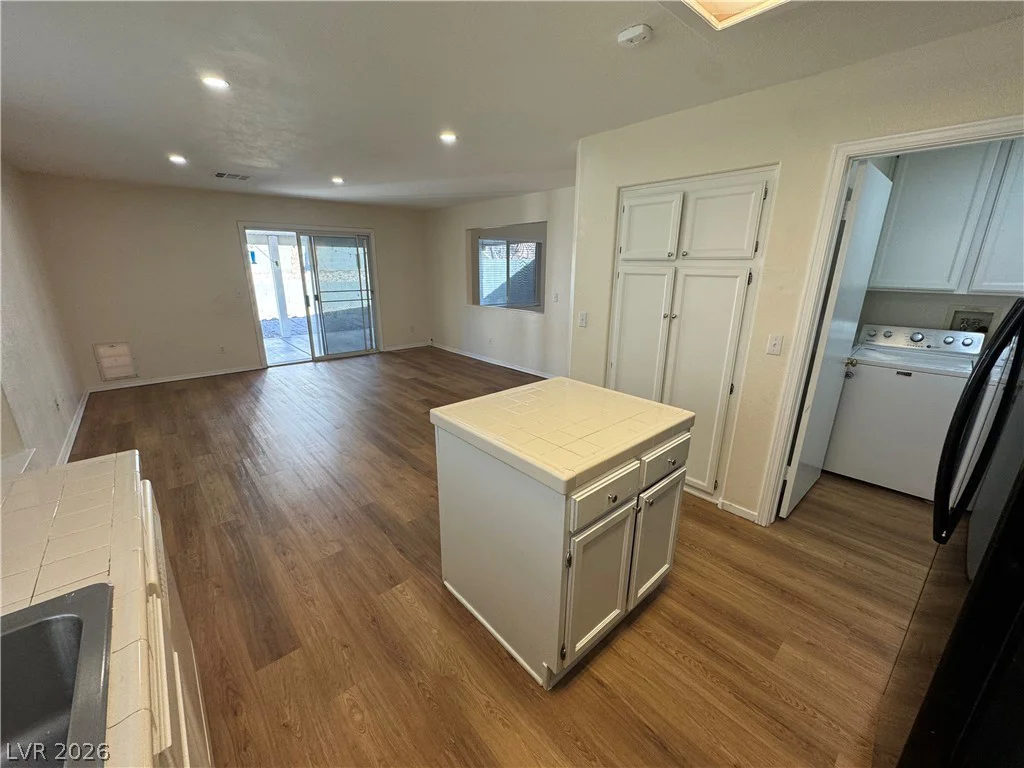 1845 Villa Vista, Las Vegas, NV 89128