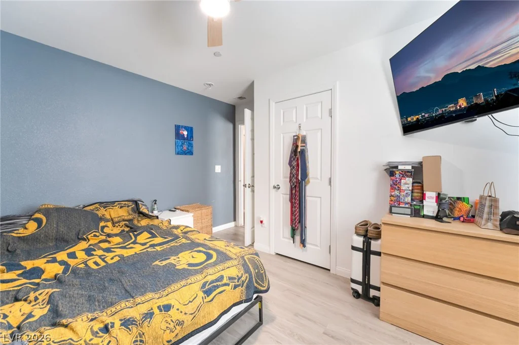 878 Lake Mead, Las Vegas, NV 89106
