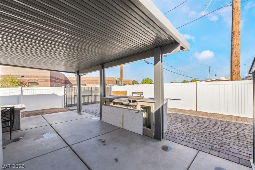 878 Lake Mead, Las Vegas, NV 89106