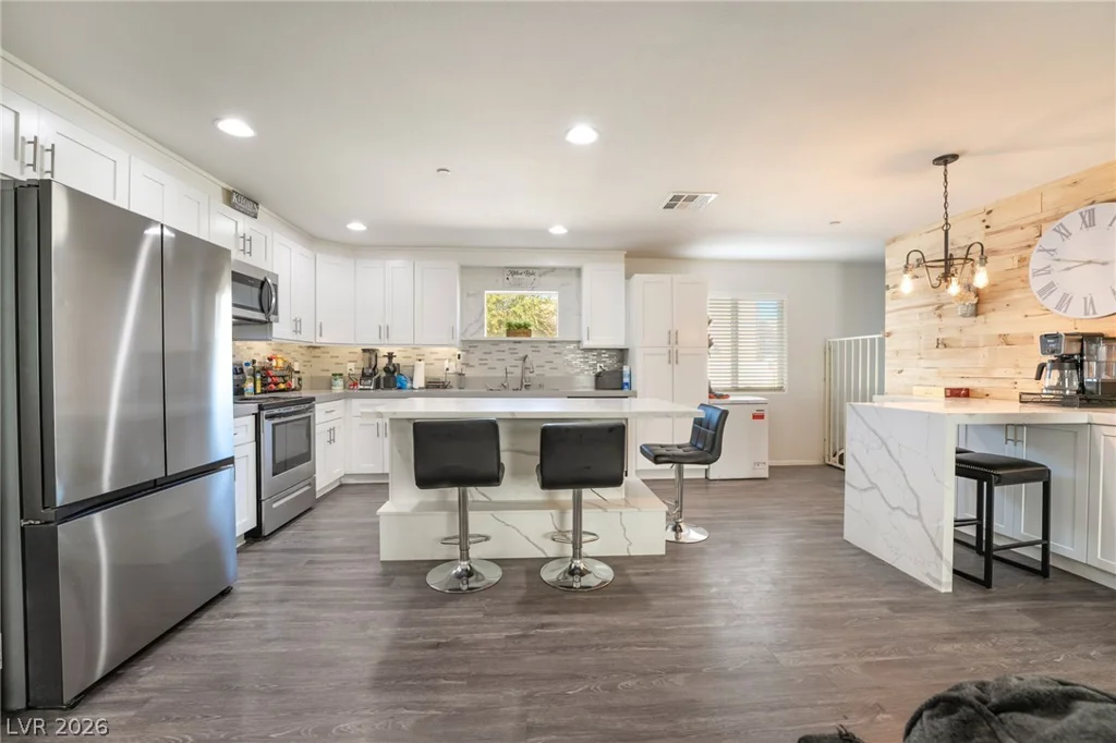 878 Lake Mead, Las Vegas, NV 89106