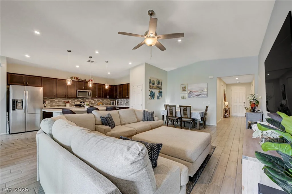 27 Red Sandstone, North Las Vegas, NV 89031
