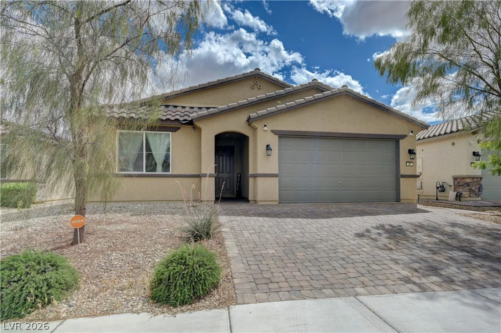 27 Red Sandstone, North Las Vegas, NV 89031
