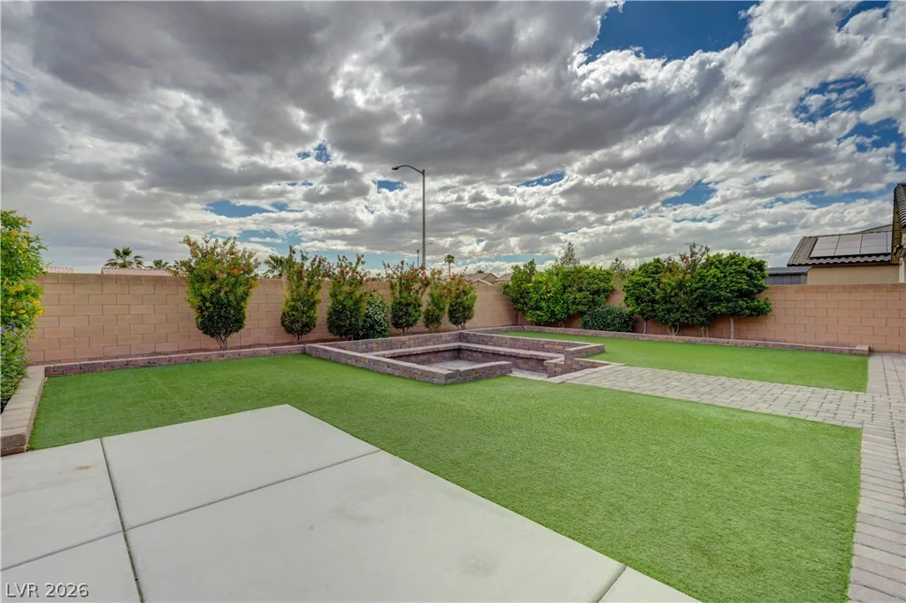 27 Red Sandstone, North Las Vegas, NV 89031