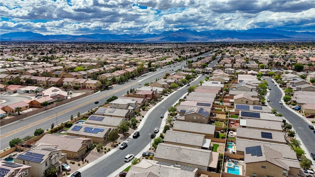 27 Red Sandstone, North Las Vegas, NV 89031