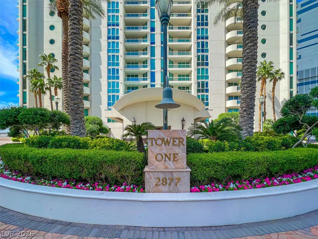 2877 Paradise, Las Vegas, NV 89109