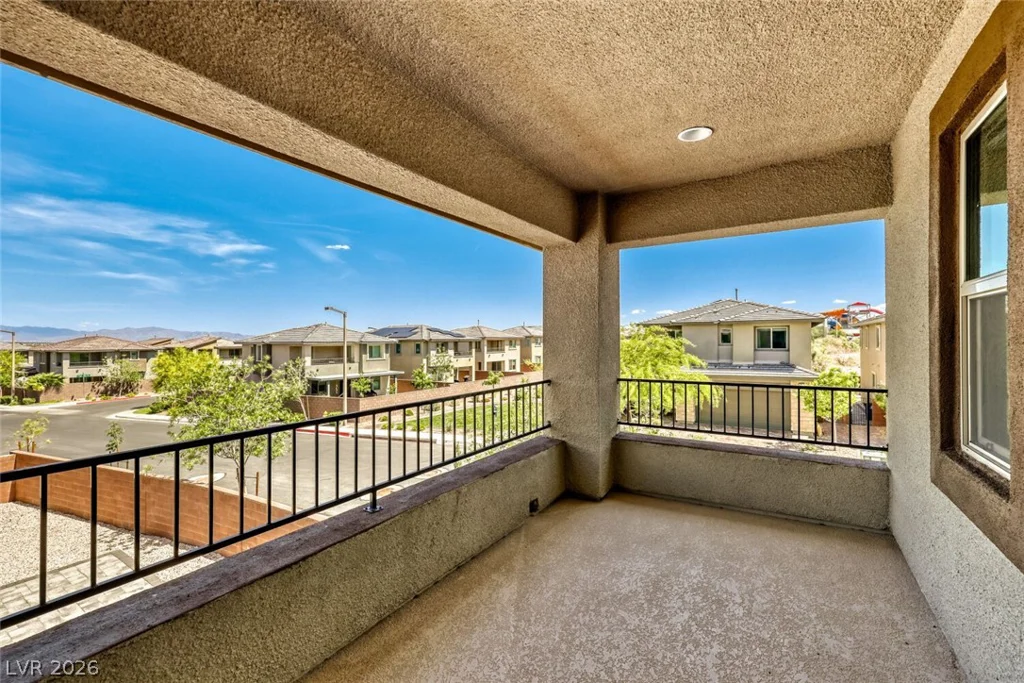 9702 Sapphire Rim, Las Vegas, NV 89148