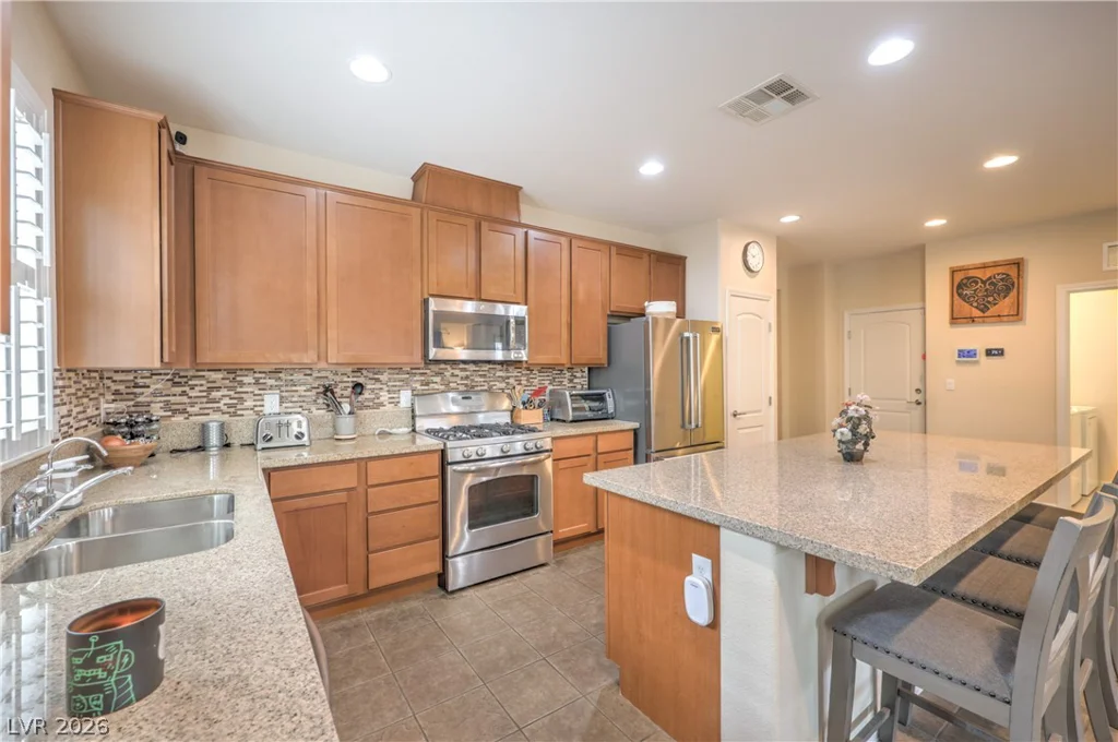 6426 Emerson Gardens, Las Vegas, NV 89166
