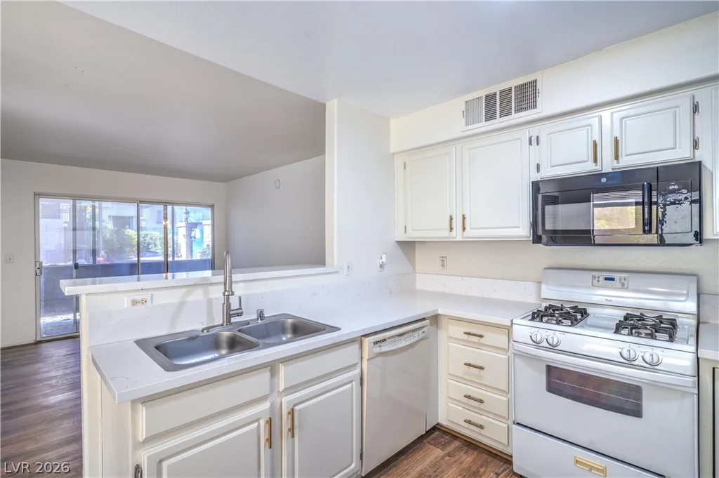 5710 Tropicana, Las Vegas, NV 89122