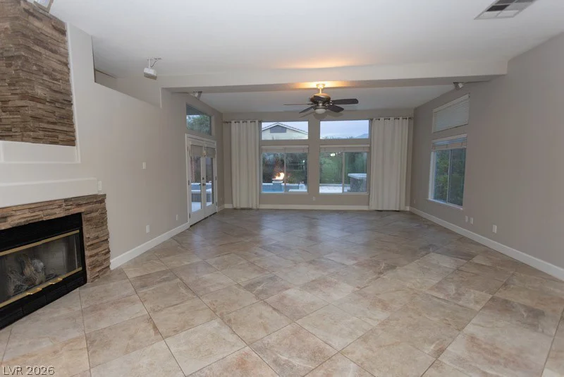 6012 Chessington, Las Vegas, NV 89131