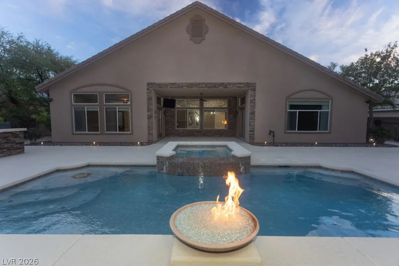6012 Chessington, Las Vegas, NV 89131