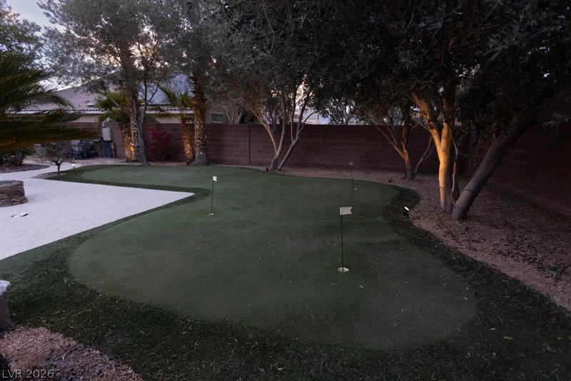 6012 Chessington, Las Vegas, NV 89131