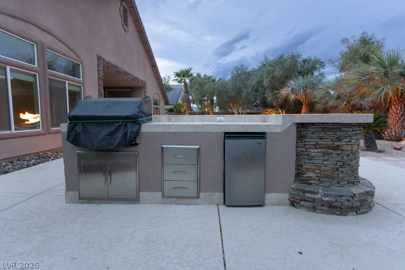 6012 Chessington, Las Vegas, NV 89131