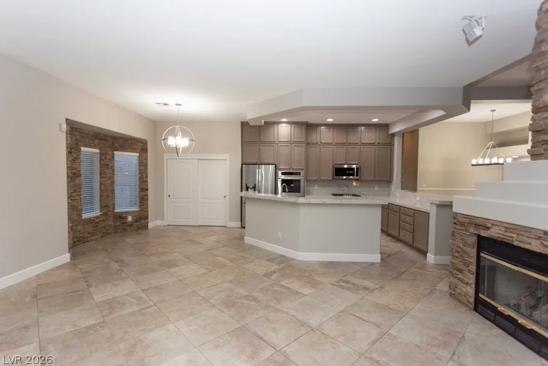 6012 Chessington, Las Vegas, NV 89131