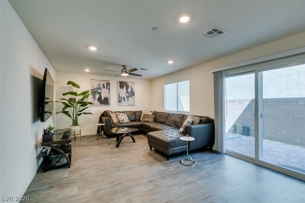 2682 Weathered Copper, North Las Vegas, NV 89086