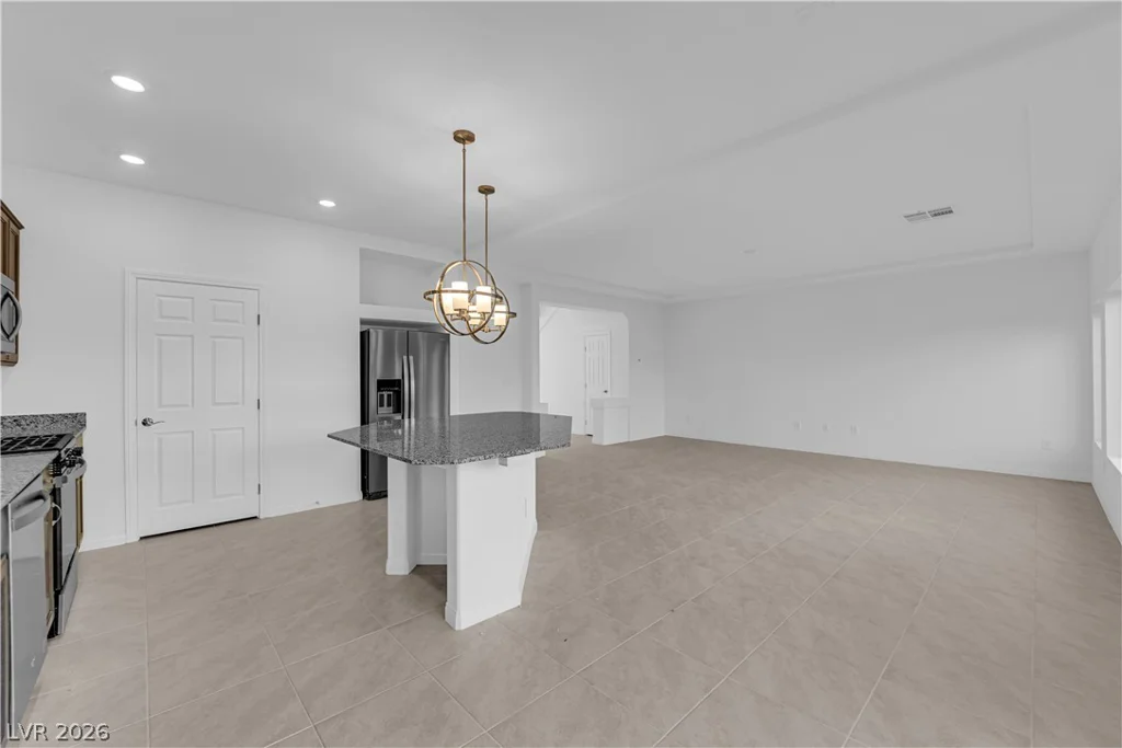 6142 Kelson Creek, Las Vegas, NV 89118