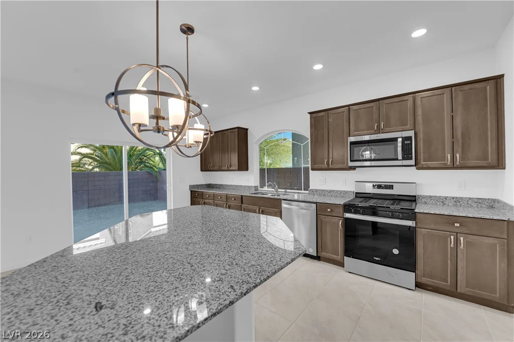 6142 Kelson Creek, Las Vegas, NV 89118