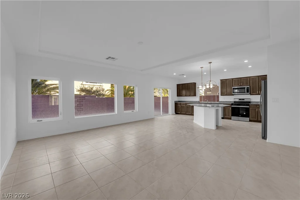 6142 Kelson Creek, Las Vegas, NV 89118